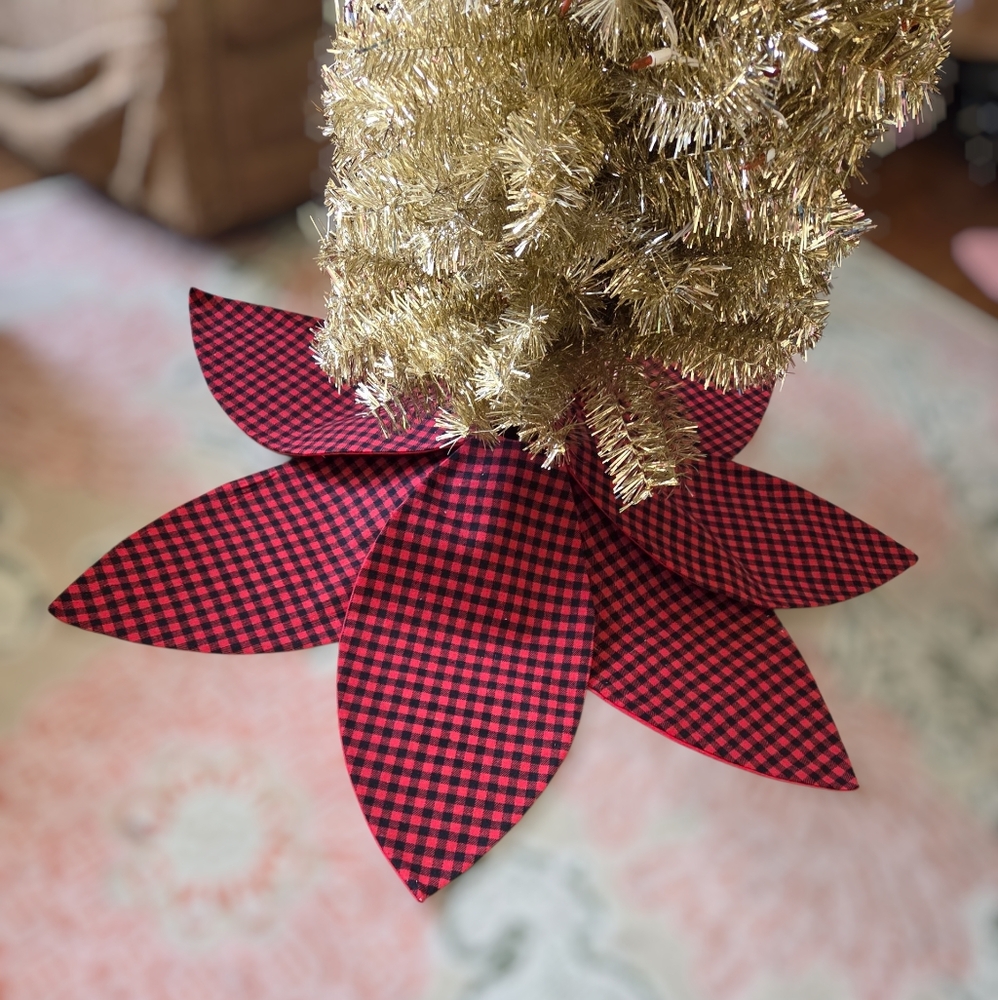 Plaid Tree Skirt & Fabric Gnome Tree Topper